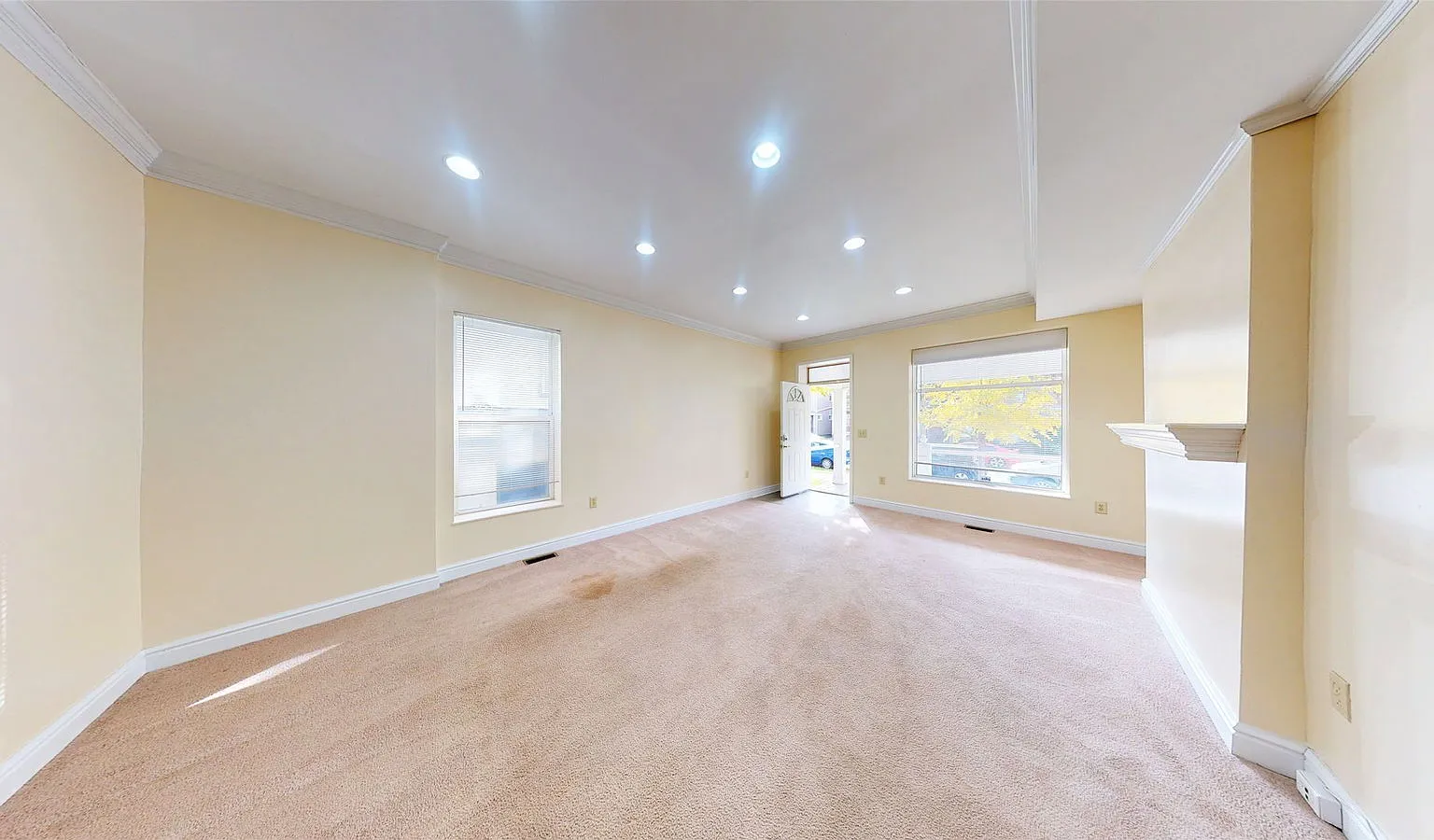 5 bed, 2.0 bath, $3,325 — Photo 2