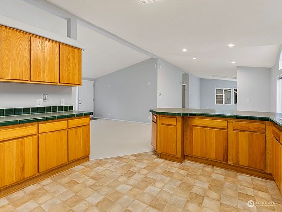 5th image of 5332 Golden Eagle Lane SW
