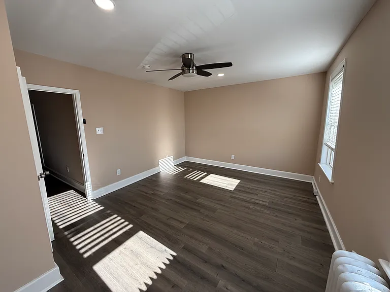 2423 E Allegheny Ave #3 — Photo 5