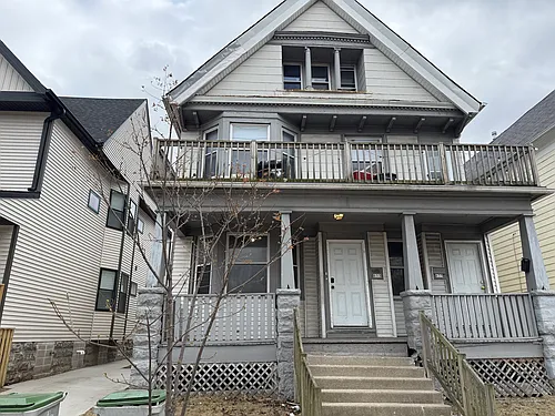 633 W Clarke St #1 Photo 1