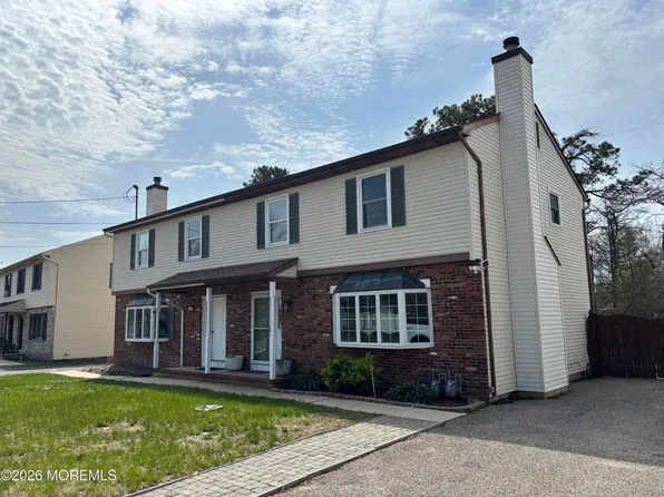 148 Bay Shore Dr #B, Barnegat, NJ 08005
