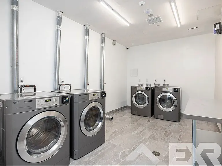 2230 Cropsey Ave #1005 — Photo 42