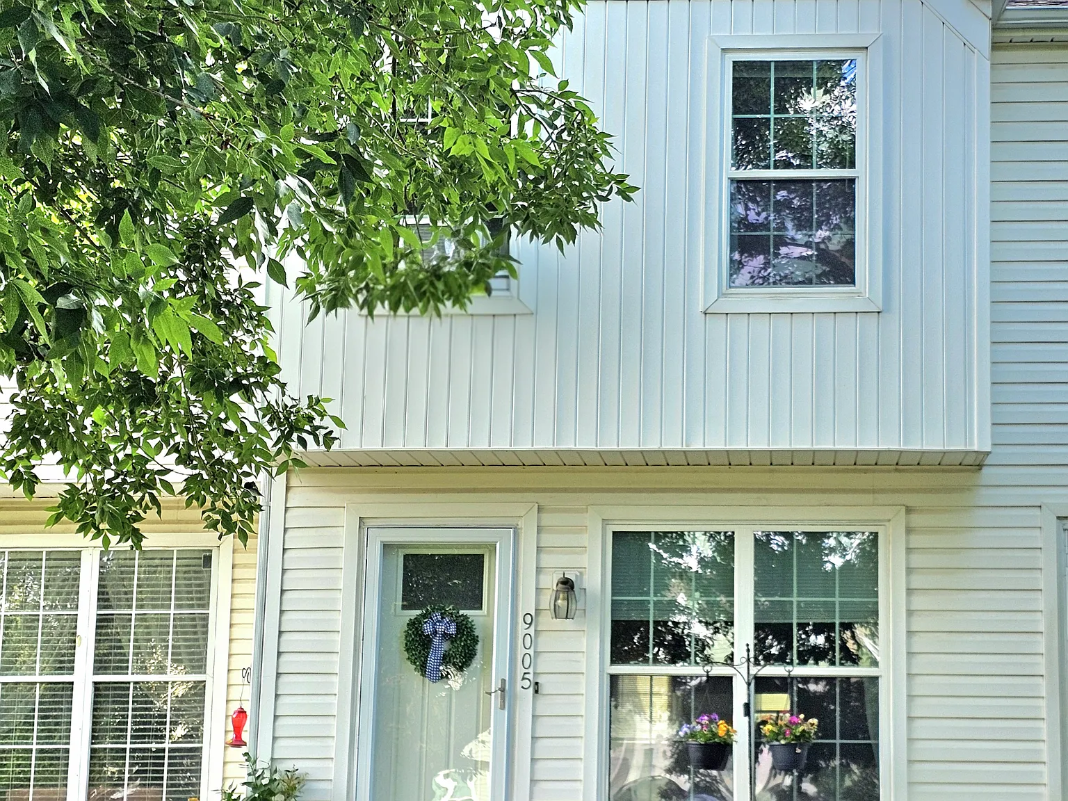 2 bed, 1.5 bath, 1036 sqft, $2,400 — Photo 2