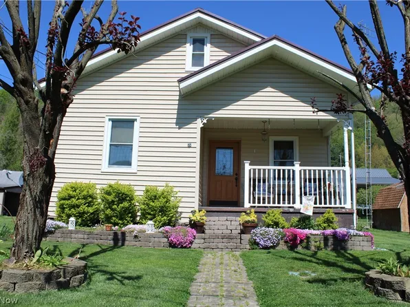 139 Buckeye Dr, Clarington, OH 43915