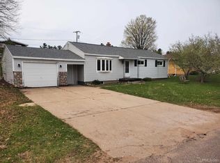 115 N Marigold St, Ishpeming, MI 49849