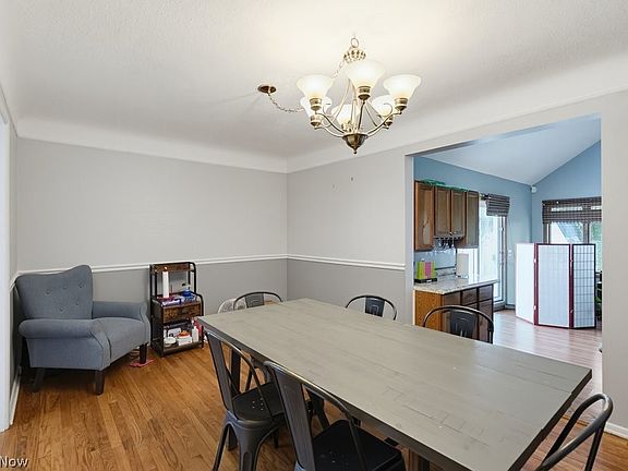 5th image of 5228 Thornbury Rd