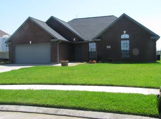 127 Robin Trl, Richwood, TX 77531