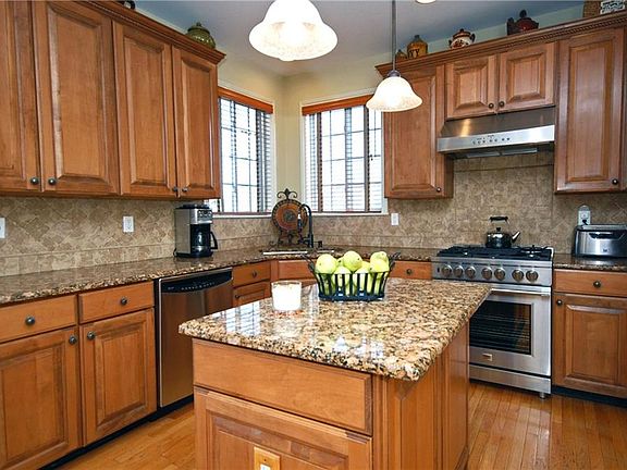4th image of 2 Kania Ct