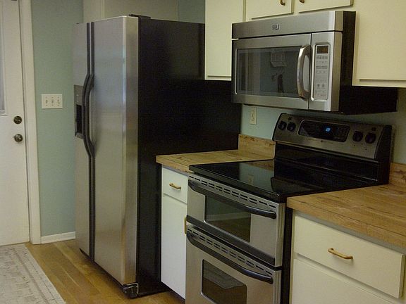 5th image of 2832 Northwood Cir