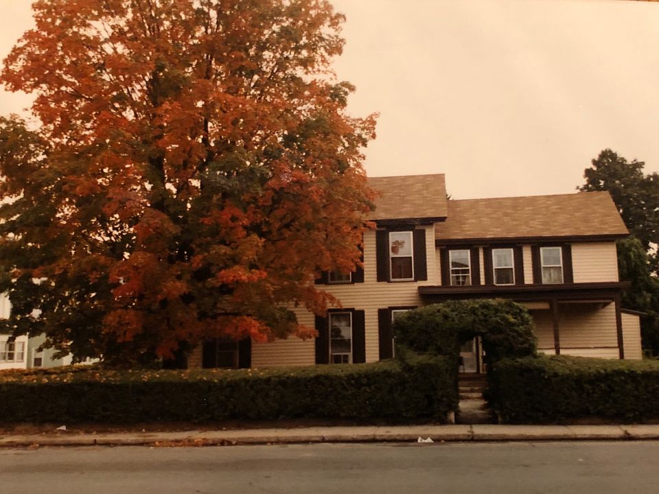 1st image of 16 School St