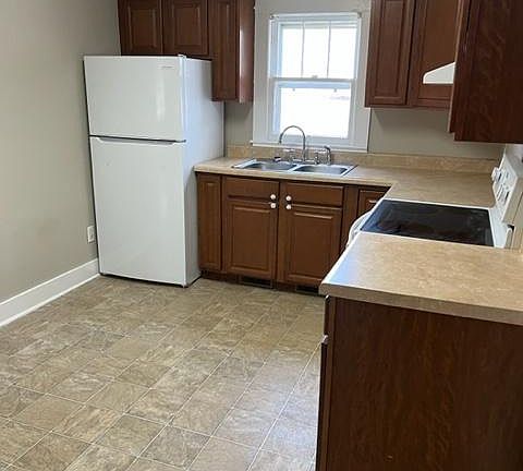 5th image of 1412 Armstrong Ave #7