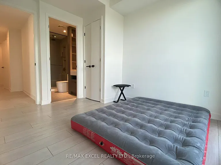 55 Charles St E #2803 — Photo 7