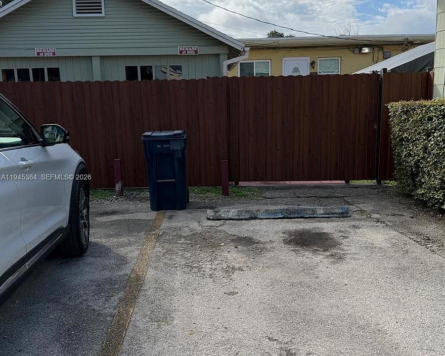 1st image of 4152 SW 13th St