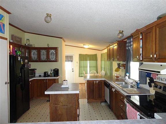 2nd image of 1142 County Road 101