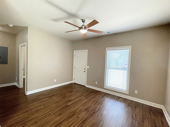 4th image of 468 Wade Roadunit #A