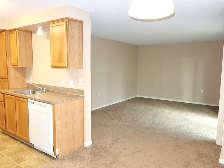Vineyard Apartments — Photo 9