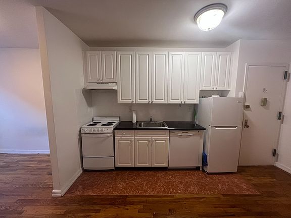 5th image of 214 E 88th St APT 2A