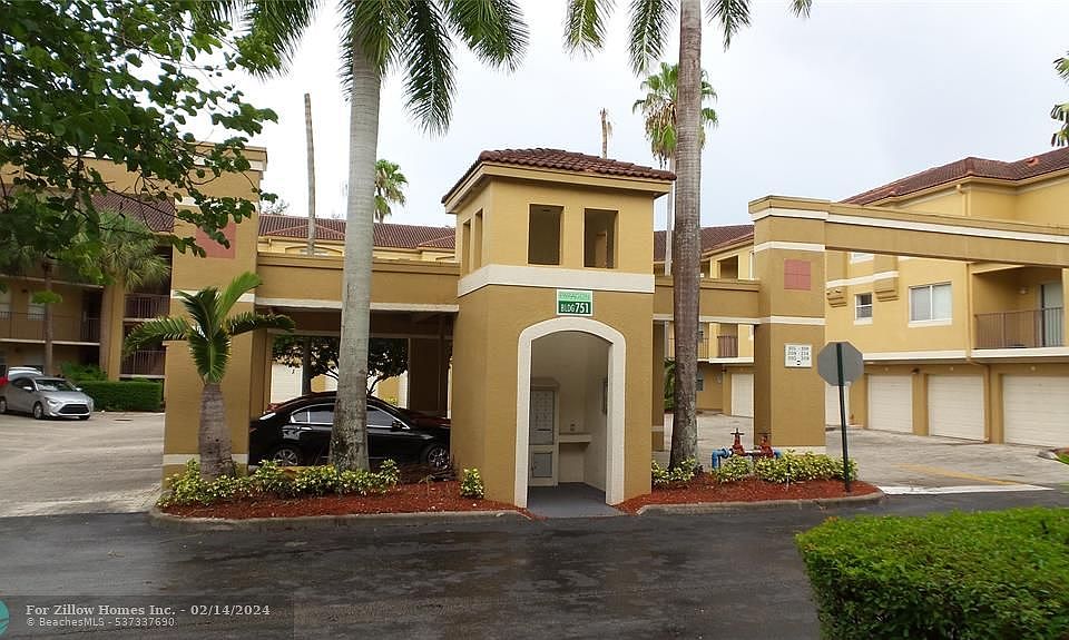 Paragon Plantation Condominiums 751 N Pine Island Rd Fort Lauderdale