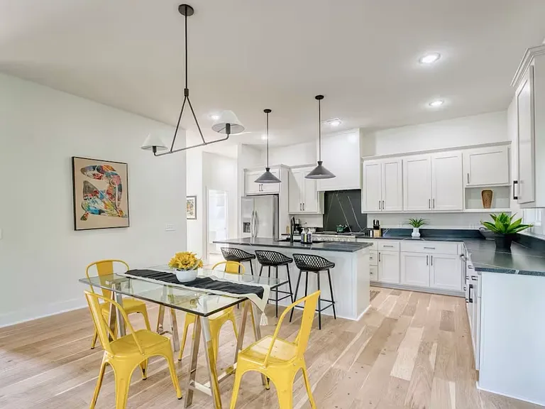 1421 Lee St #2 — Photo 22