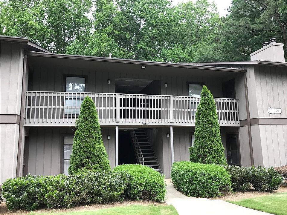 1st image of 320 Smokerise Cir SE