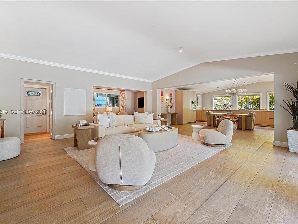 PEARLGATES　ツインスニード　サイズ5 2935 NE 21st Ter, Fort Lauderdale, FL 33306 | Zillow