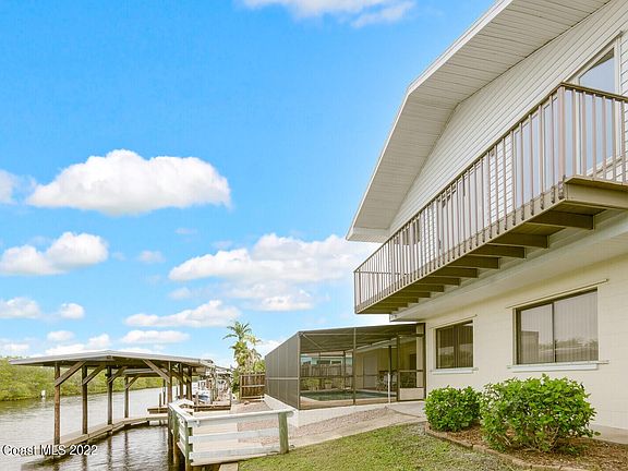 2nd image of 450 Diana Blvd