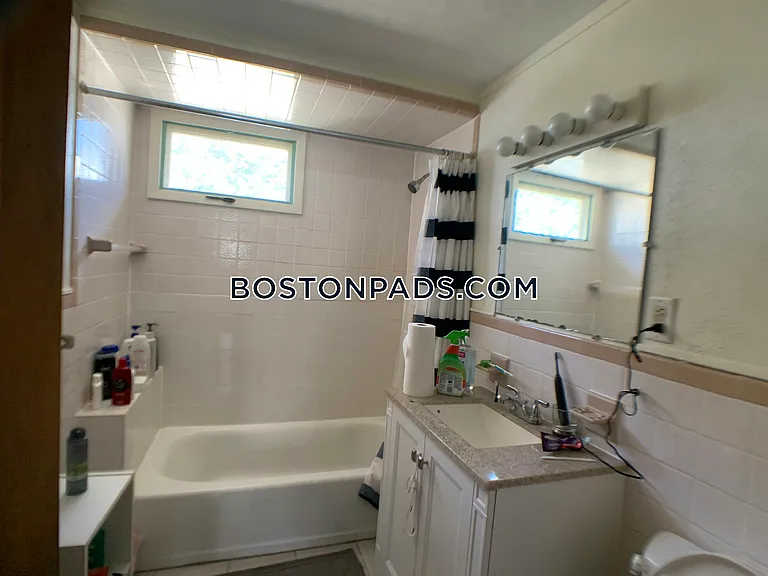 57 Quincy St #1 — Photo 27