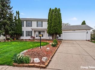 5381 Bunker Hill Ct SE, Kentwood, MI 49508