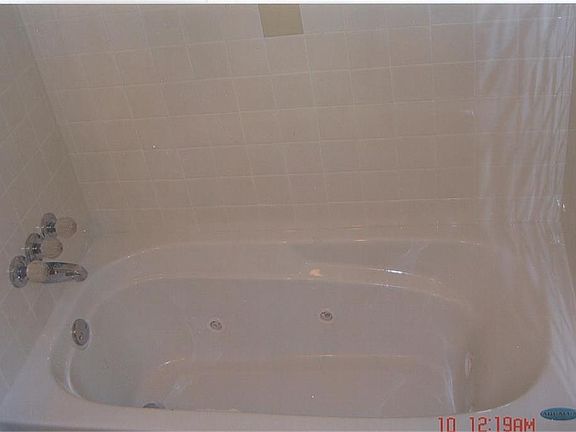5th image of 4053 N Sawyer St