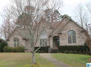 7548 Surrey Ln, Trussville, AL 35173