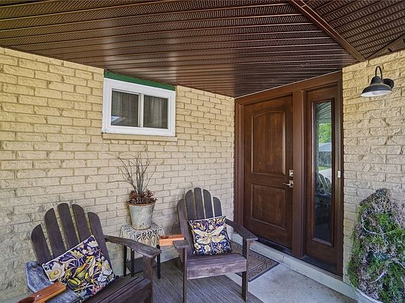 5th image of 106 Sharon Dr