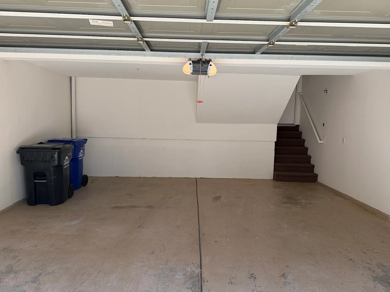 3 bed, 2.5 bath, 1553 sqft, $4,195 — Photo 3