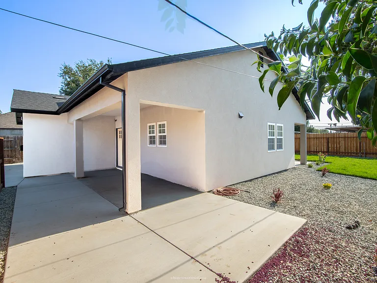 923 S Lee Ave — Photo 8