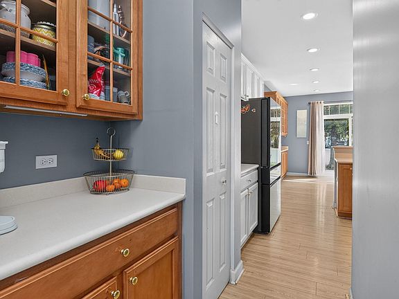 5th image of 722 Metropolitan Ave