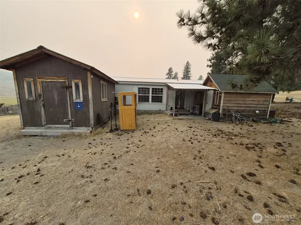 5 Cayuse Mountain Road, Tonasket, WA 98855