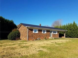 1829 Grandview Dr, Newton, NC 28658