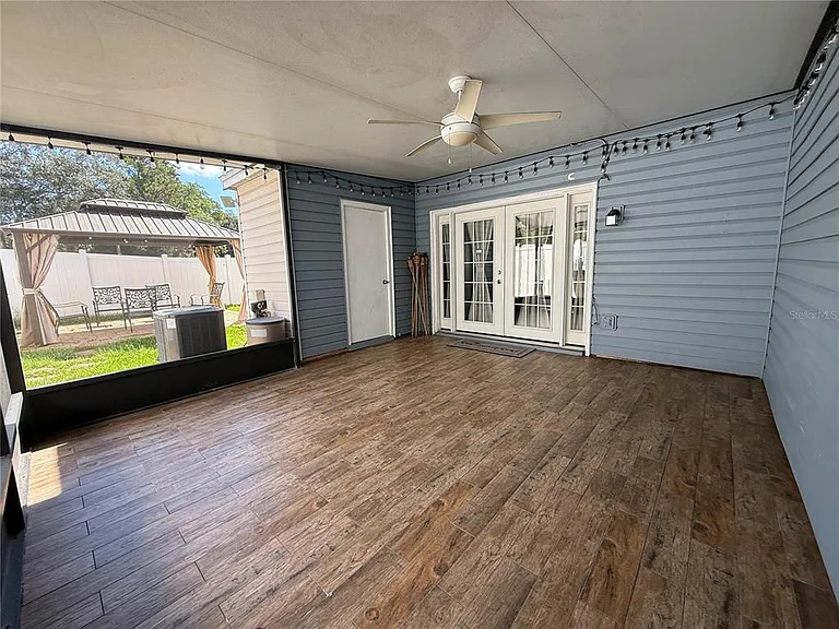 16335 Rambling Vine Dr W — Photo 19