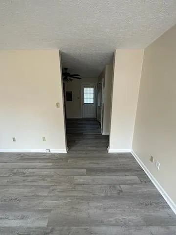 Building Photo - 200 Pleasant Valley Rd #50B