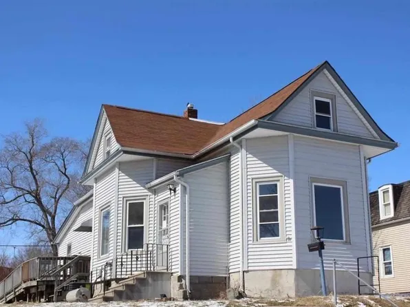 1709 Franklin St, Cedar Falls, IA 50613