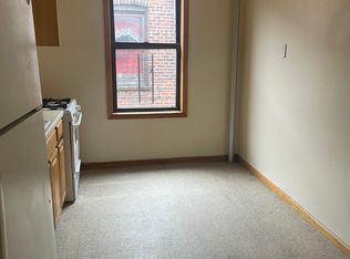 726 E 228th St #4, Bronx, NY 10466