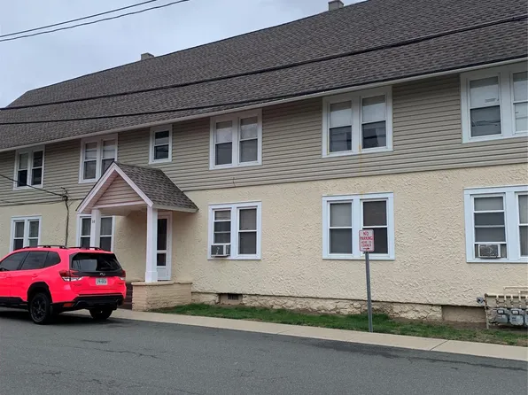 32 Mountain Avenue, Hillburn, NY 10931