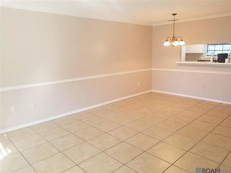 4374 Stumberg Ln — Photo 4