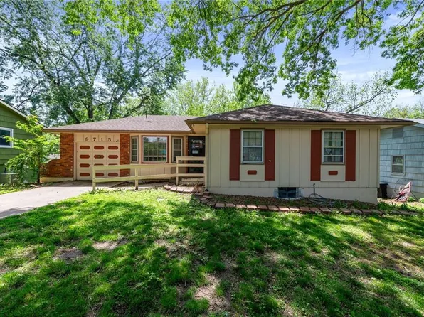 9715 E 50th St, Kansas City, MO 64133