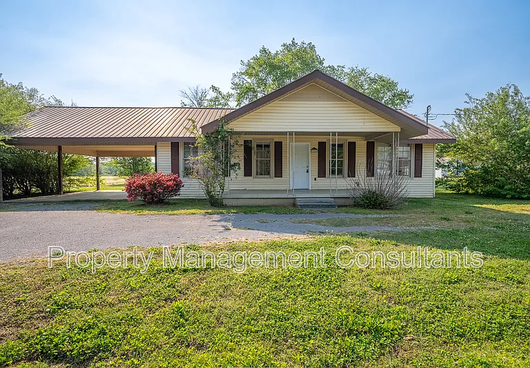 2208 Old Gurley Pike — Photo 1
