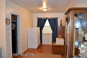 5th image of 4716 Sussex Ave