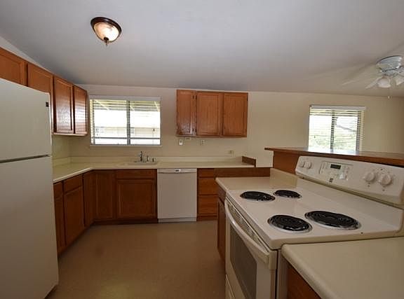 4th image of 5140 Gibbons Dr APT A