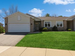 832 Monet Ct, Mendota Heights, MN 55120