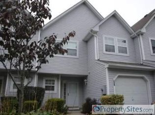 113 Erin Ln, Setauket, NY 11733