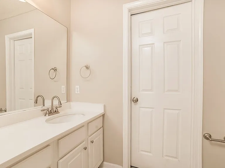 3950 Spring Lakes Cir — Photo 11