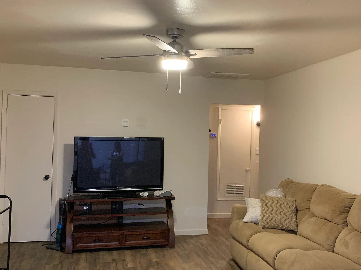 3 bed, 1140 sqft, $800 — Photo 4